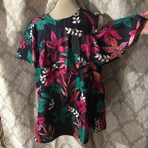 Maternity floral CUTE blouse!